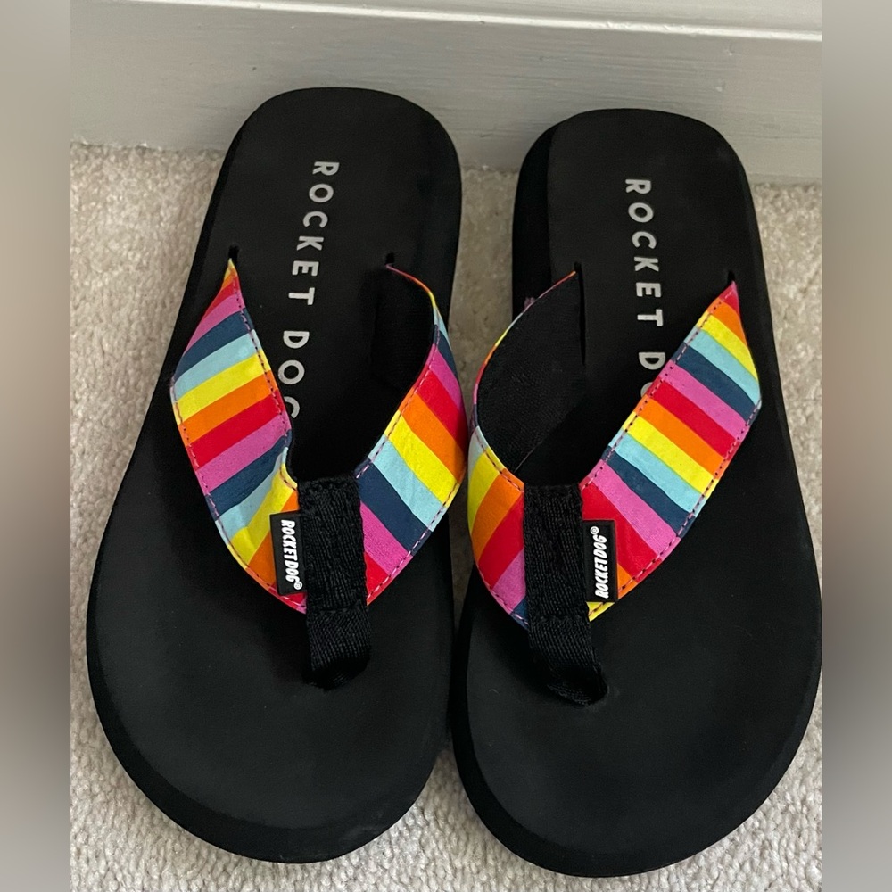 NWOT’s Rocket Dog Multicolor Striped Sandals Girls Youth 2